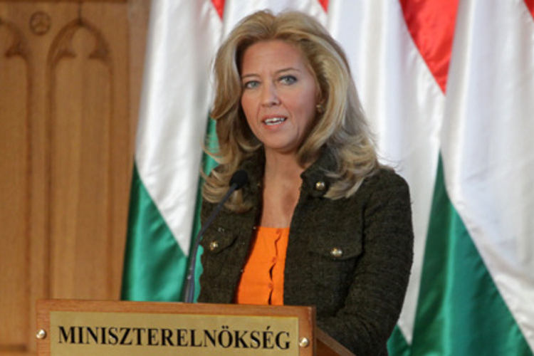 Reklámadó - Fidesz: a családokat nem érhetik megszorítások