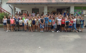 100 tanuló a József Attila Iskola német táborában