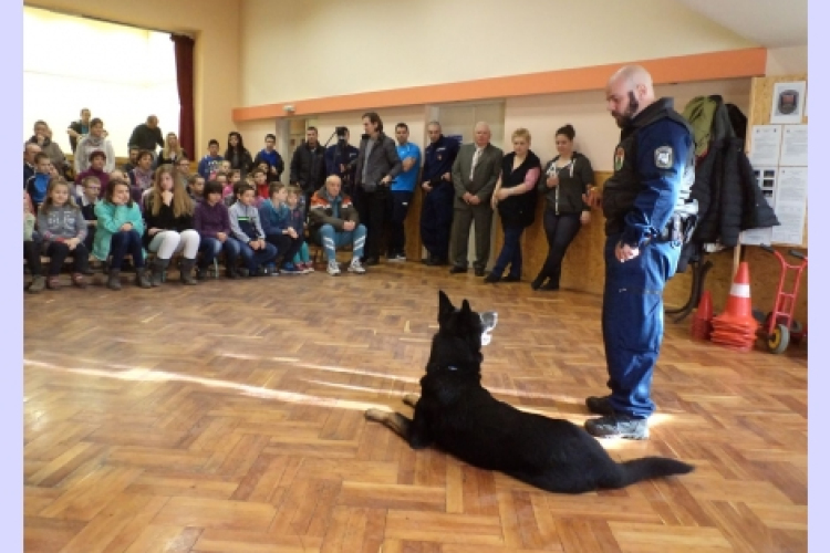 Bűnmegelőzési felvilágosítást kaptak a résztvevő fiatalok Kapospulán