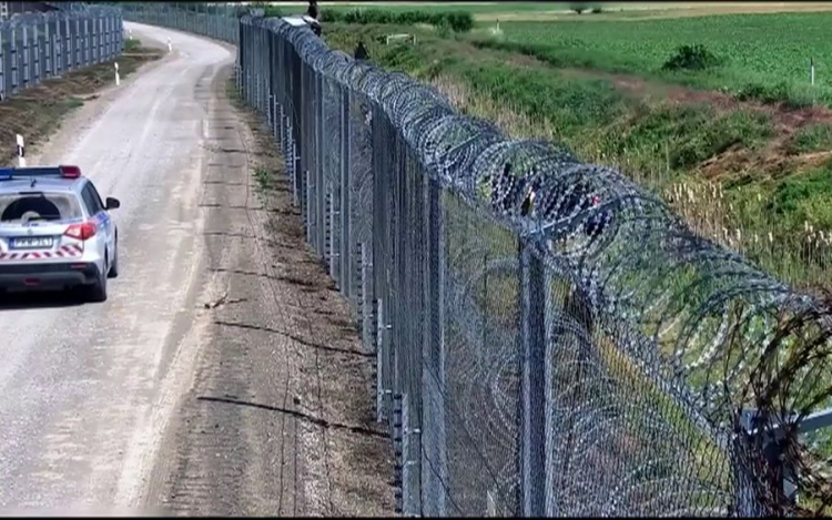 Több mint 235 ezer illegális határátlépési kísérletet akadályoztak meg idén
