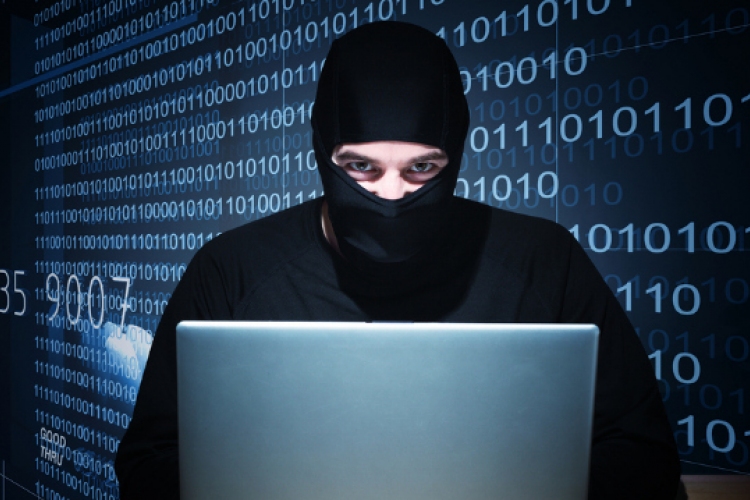 A kisvállalkozásokon keresztül jutnak el a nagyokhoz a kiberbűnözők