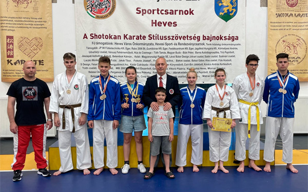 Minden dombóvári versenyző érmet szerzett a Heves Kupa Karate Bajnokságon