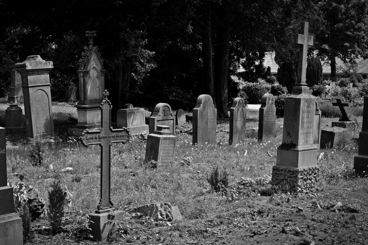 Óriási eltérés is lehet a sírhelyárak között Magyarországon