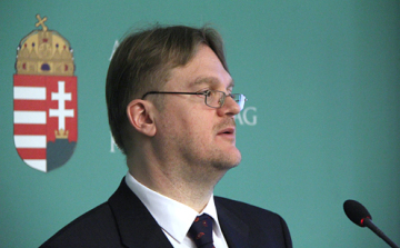 Répássy: eloszlatja az európai kételyeket a médiatörvény módosítása