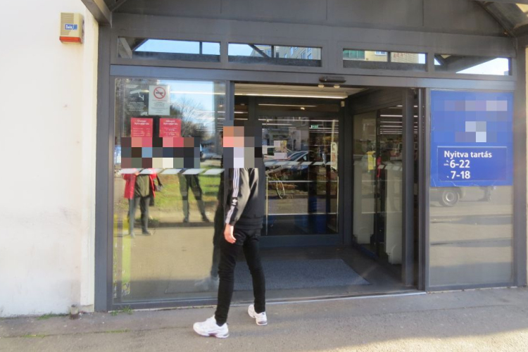 Hamis pénzzel fizetett a kábítószerért, fegyverrel kérték rajta számon