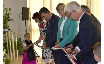 Átadták a Dombóvári Árpád-házi Szent Erzsébet Katolikus Óvoda új épületét