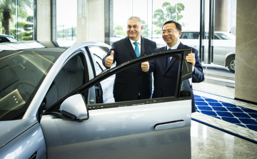 A BYD autógyártóhoz látogatott Orbán Viktor