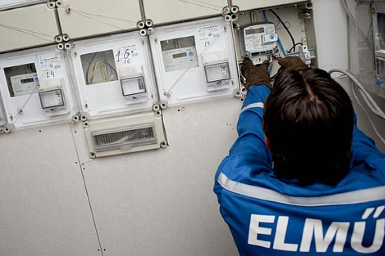 Elmű: munkajogi kérdés a cégnél a mellékállás jelzése