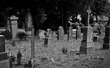 Óriási eltérés is lehet a sírhelyárak között Magyarországon