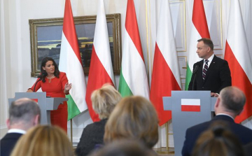 Andrzej Duda: Brüsszel késlelteti a magyar helyreállítási alap eszközeinek folyósítását