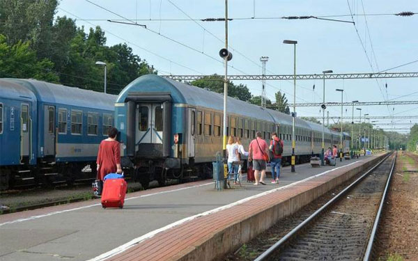 Módosított menetrend szerint közlekednek a vonatok Budapest–Pécs között