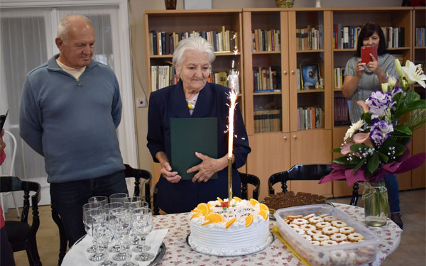 Sándor Józsefné Magdus nénit 90. születésnapján köszöntötték