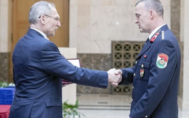 „Az év tűzoltója” miniszteri díjat kapott Várai Tamás Zoltán