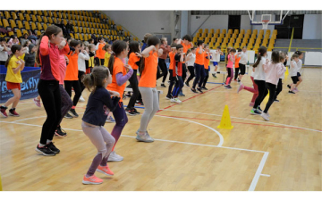 „Nyuszi Kupa” családi programra hívta a DOVASE egyesület legfiatalabb atlétáit