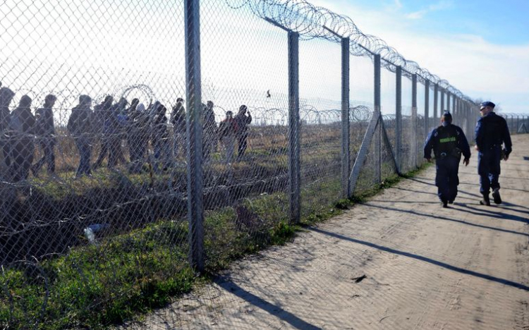 Illegális bevándorlás - Naponta átlagosan ezer határsértő próbál átjutni a határon