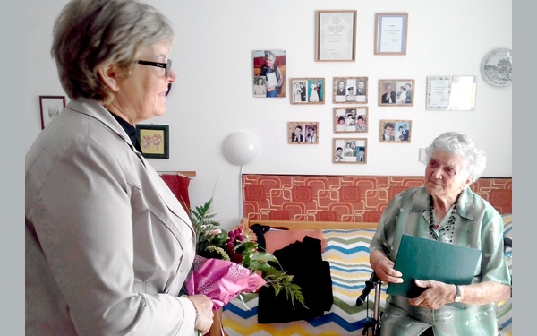 90. születésnapján köszöntötték Kocsis Jánosné, Margit nénit Kaposszekcsőn