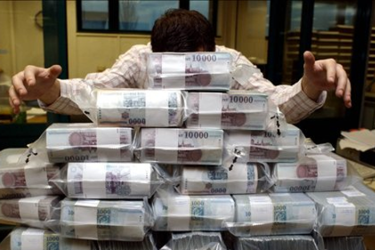 Passzolta a tranzakciós adót: 200 milliót kell visszafizessen a Volksbank