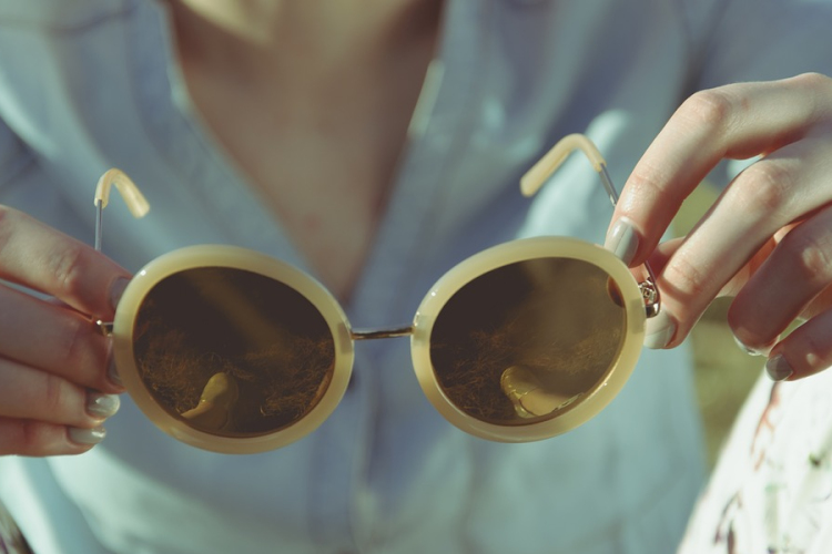 Napszemüvegeket ellenőriztek