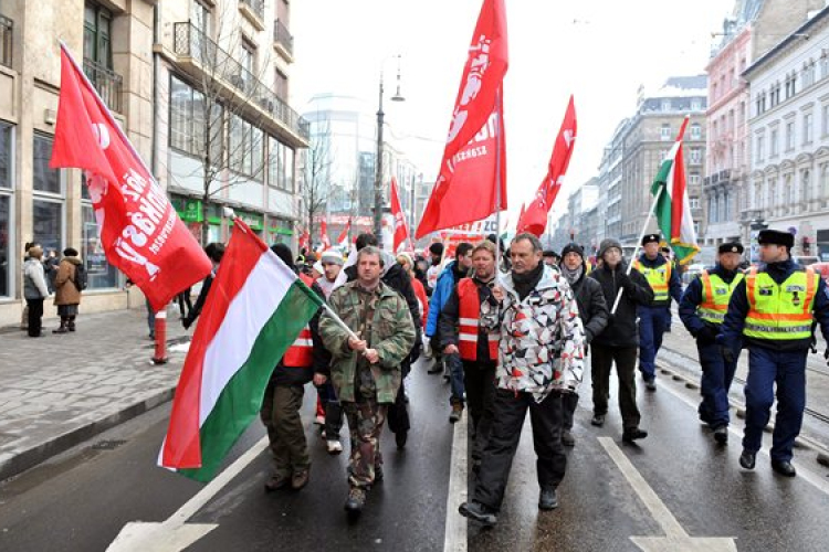 Megérkeztek a Parlamenthez az 'éhségmenetek'