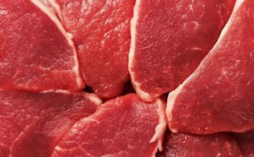 Több tonna lejárt szavatosságú húst talált a Nébih