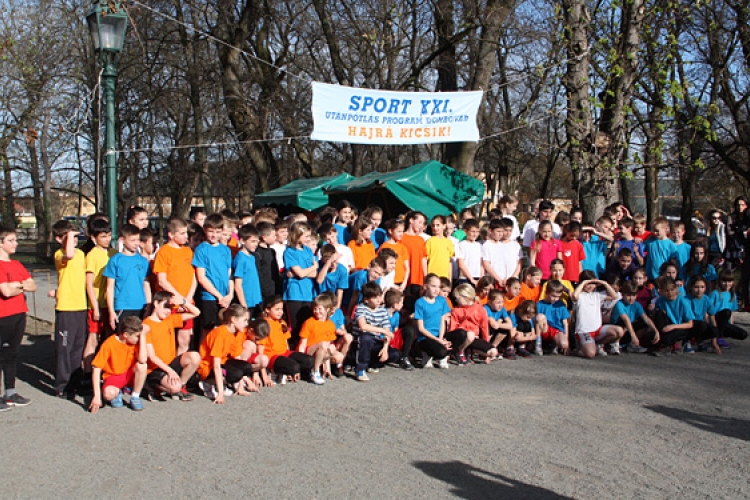 Sport XXI. Utánpótlás Program mezeifutó verseny Dombóváron