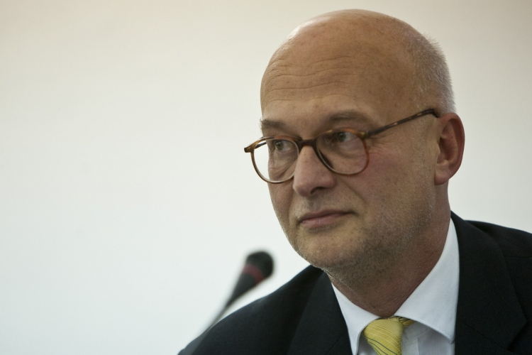 Alkotmánybírósághoz fordult az ombudsman az MMA törvény miatt