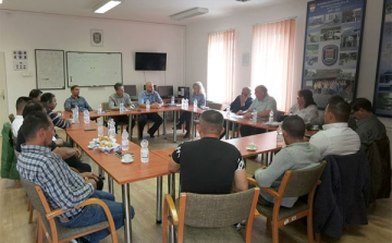 Roma fórumot tartottak a Dombóvári Rendőrkapitányságon