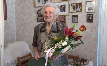 Mária nénit köszöntötték 90. születésnapján