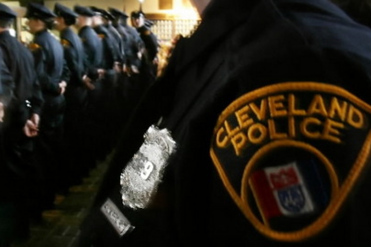 Átképzik a clevelandi rendőrséget az előítéletesség és az erőszak csökkentése érdekében