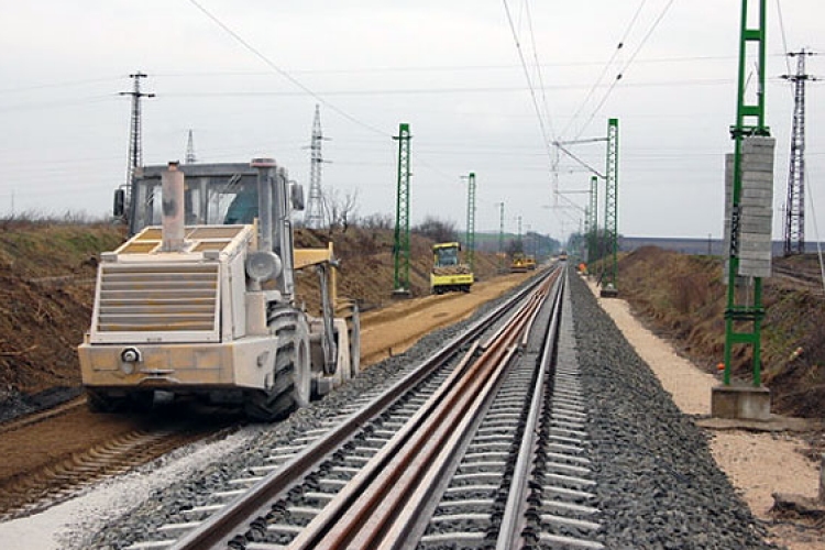 Hétfőn vasúti pályafelújítás kezdődött Dombóvár és Baté között
