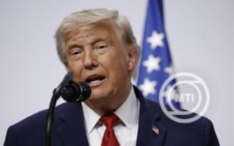 Iráni konfliktus - Donald Trump: a Hormuzi-szoros továbbra is nyitva áll
