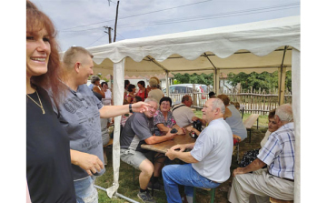Baráti találkozót tartottak a Dombóvár-Szőlőhegyről elszármazottak és a városrész lakói